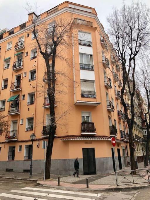 Preciosos Apartamento Cerca De Atocha Can Madrid Exterior foto